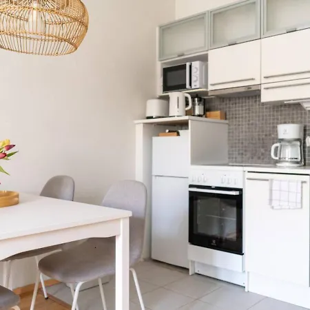 One-bedroom With A Serene Courtyard * Helsinky